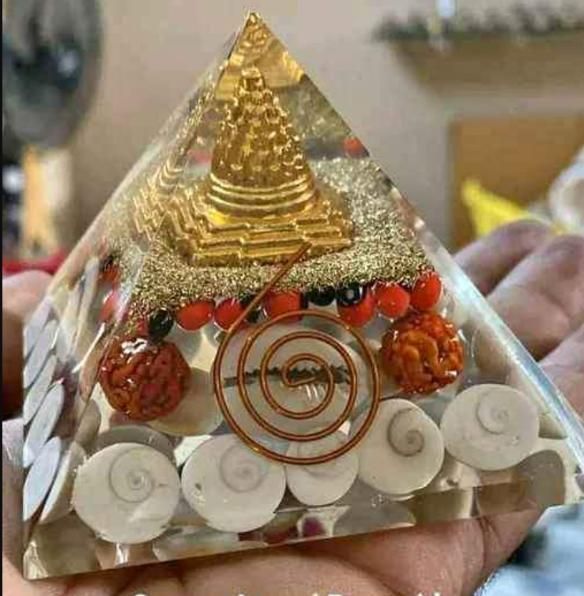 Crystal Wealth Gomati Chakra Shree Yantra Pyramid | Wealth, Financial Stability & Prosperity